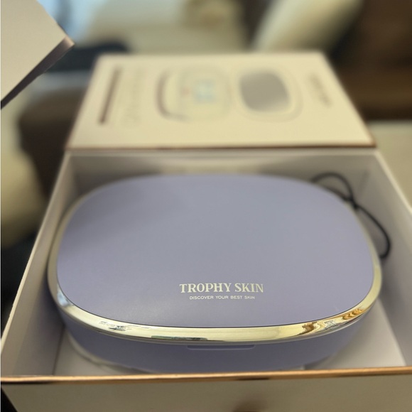 Trophy Skin UltradermMD Microdermabrasion System - White - Picture 5 of 7